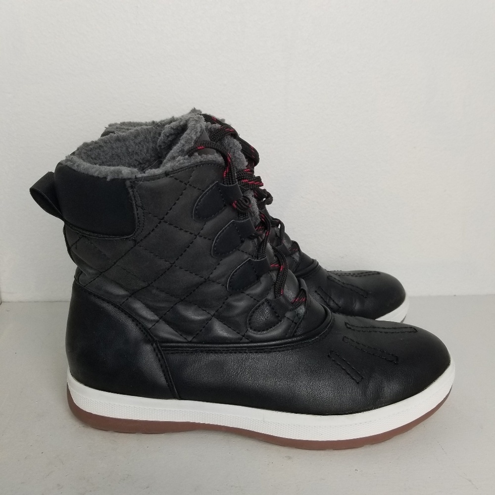 Quilted winter boots